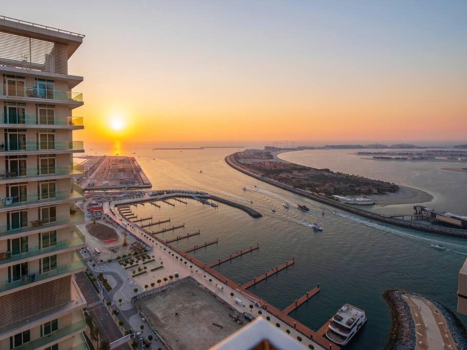 First Class 3Br With Dubai Marina And Palm View Apartment Exterior photo